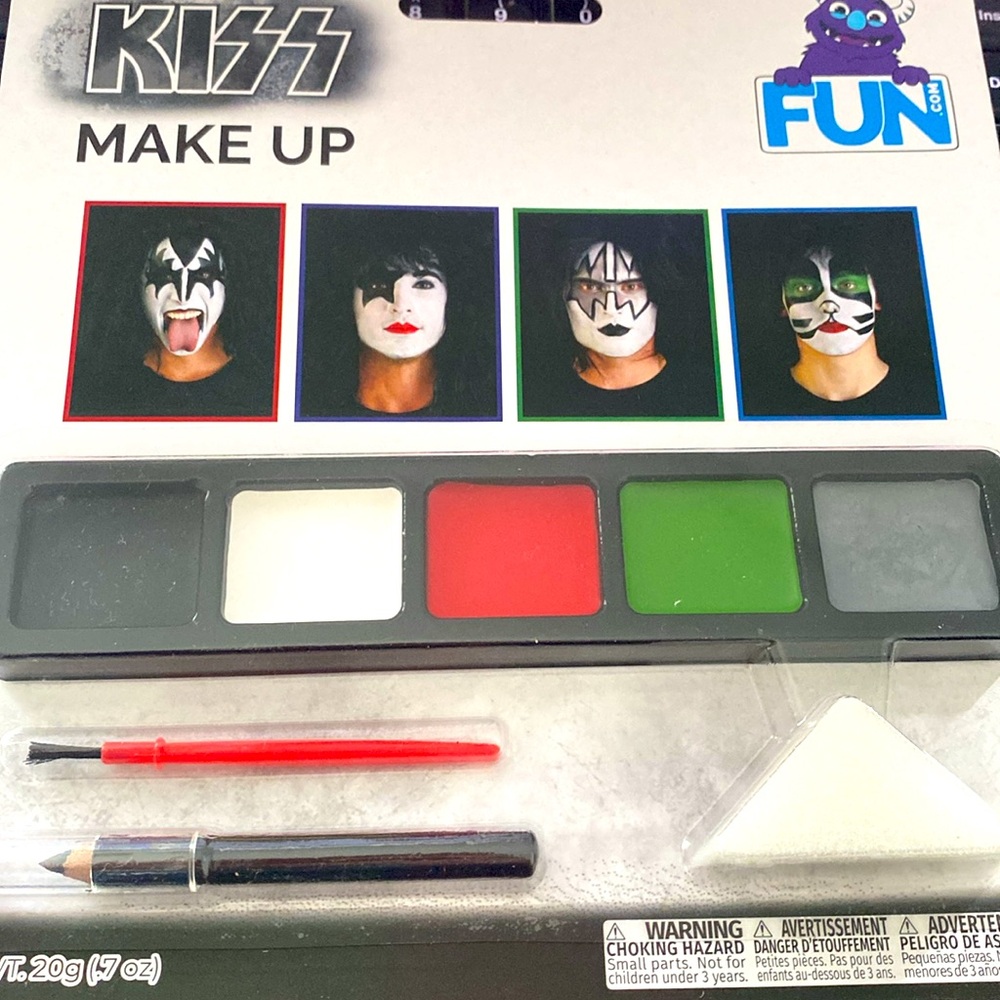 NEW [Fun.com] KISS Band Rocker Halloween Costume Makeup Kit w/ 5 colors! - Picture 3 of 4